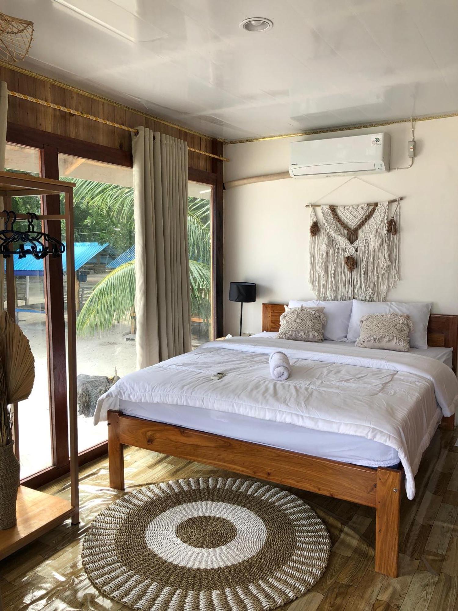 Yohana Cottage Tual Экстерьер фото