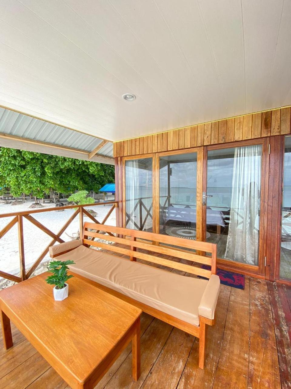 Yohana Cottage Tual Экстерьер фото