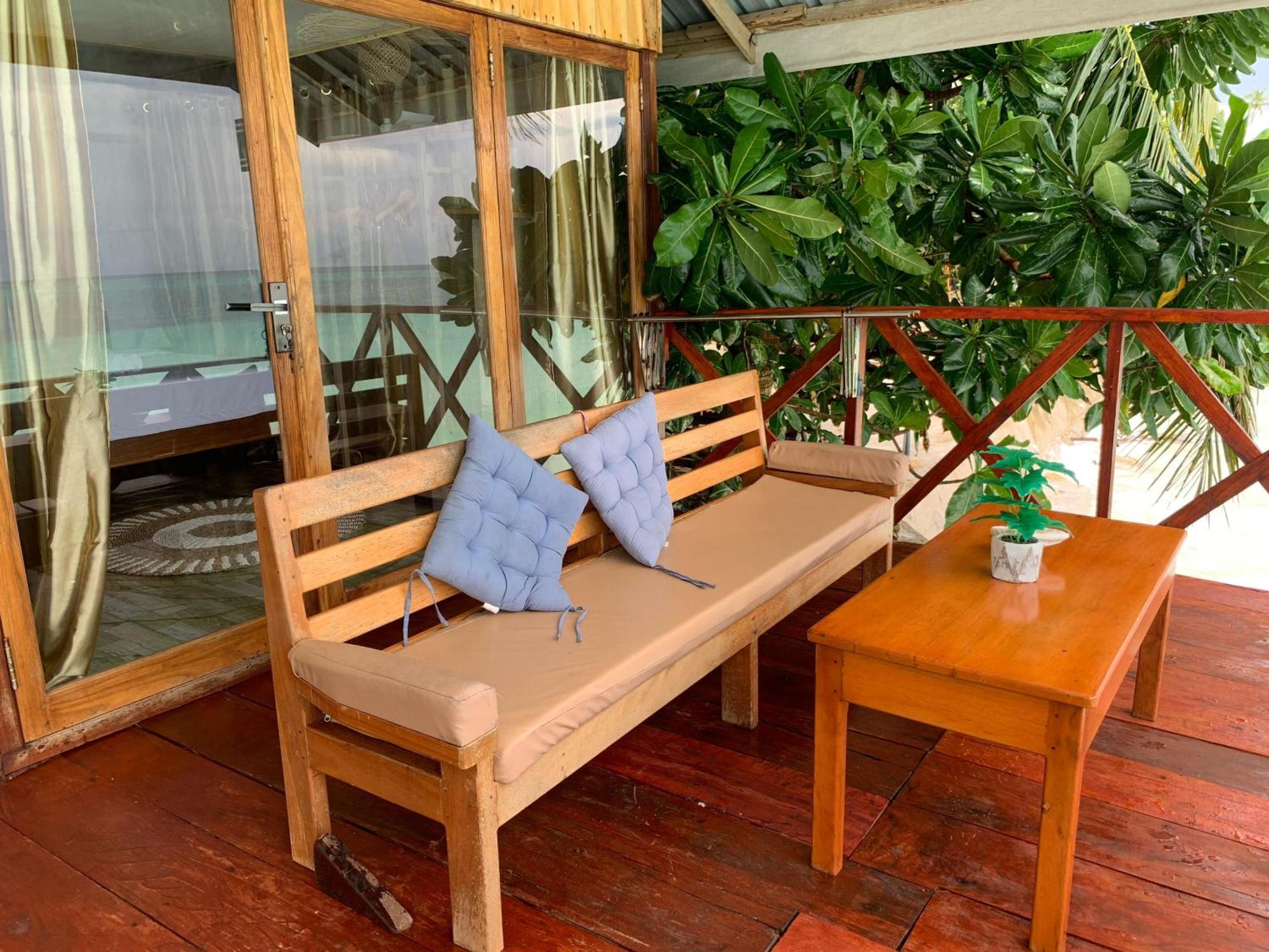 Yohana Cottage Tual Экстерьер фото
