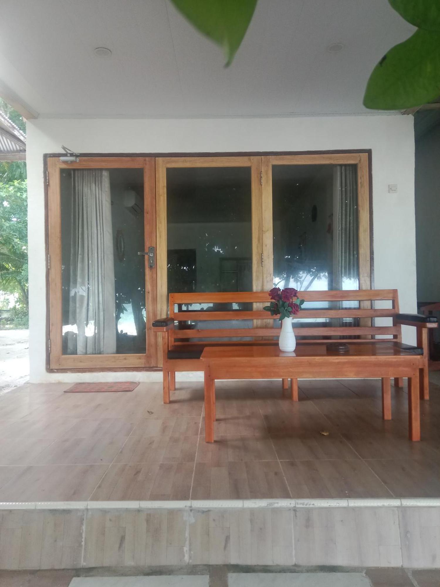 Yohana Cottage Tual Экстерьер фото